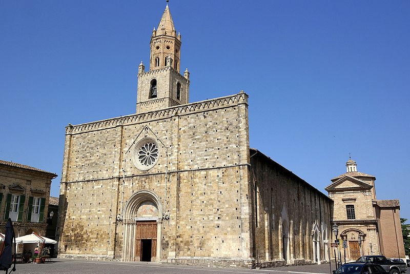 audioguida Basilica di Santa Maria Assunta (Atri) - esterno